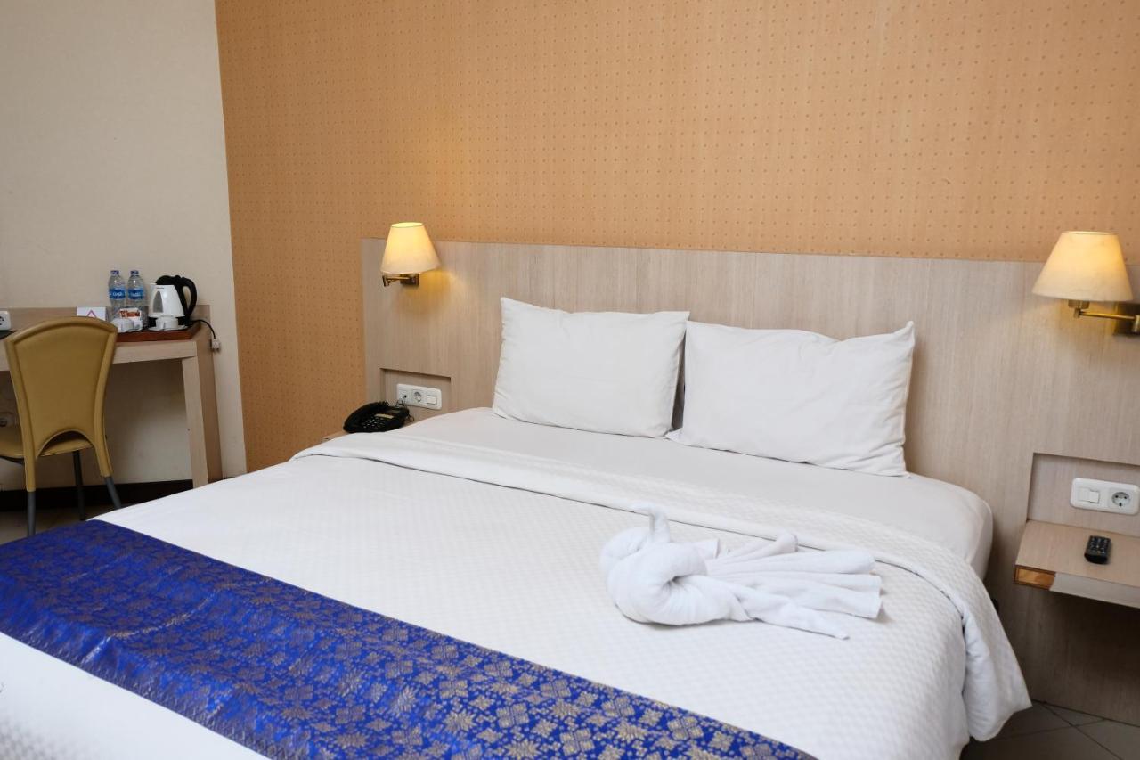 Rio City Hotel Palembang Dış mekan fotoğraf