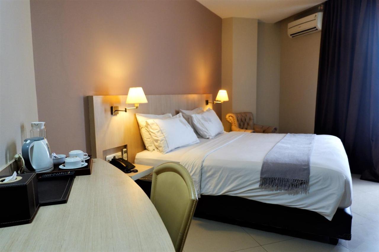 Rio City Hotel Palembang Dış mekan fotoğraf